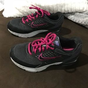 Women’s Nike size 6 1/2